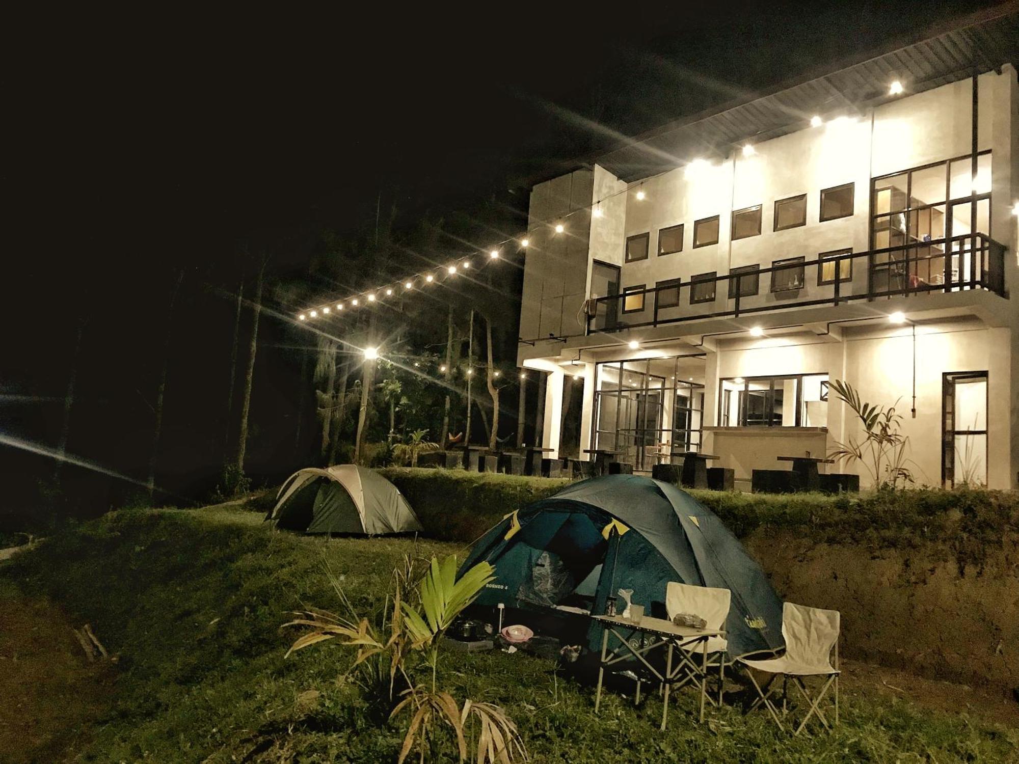 Bromo Dormitory & Cabin Exterior foto
