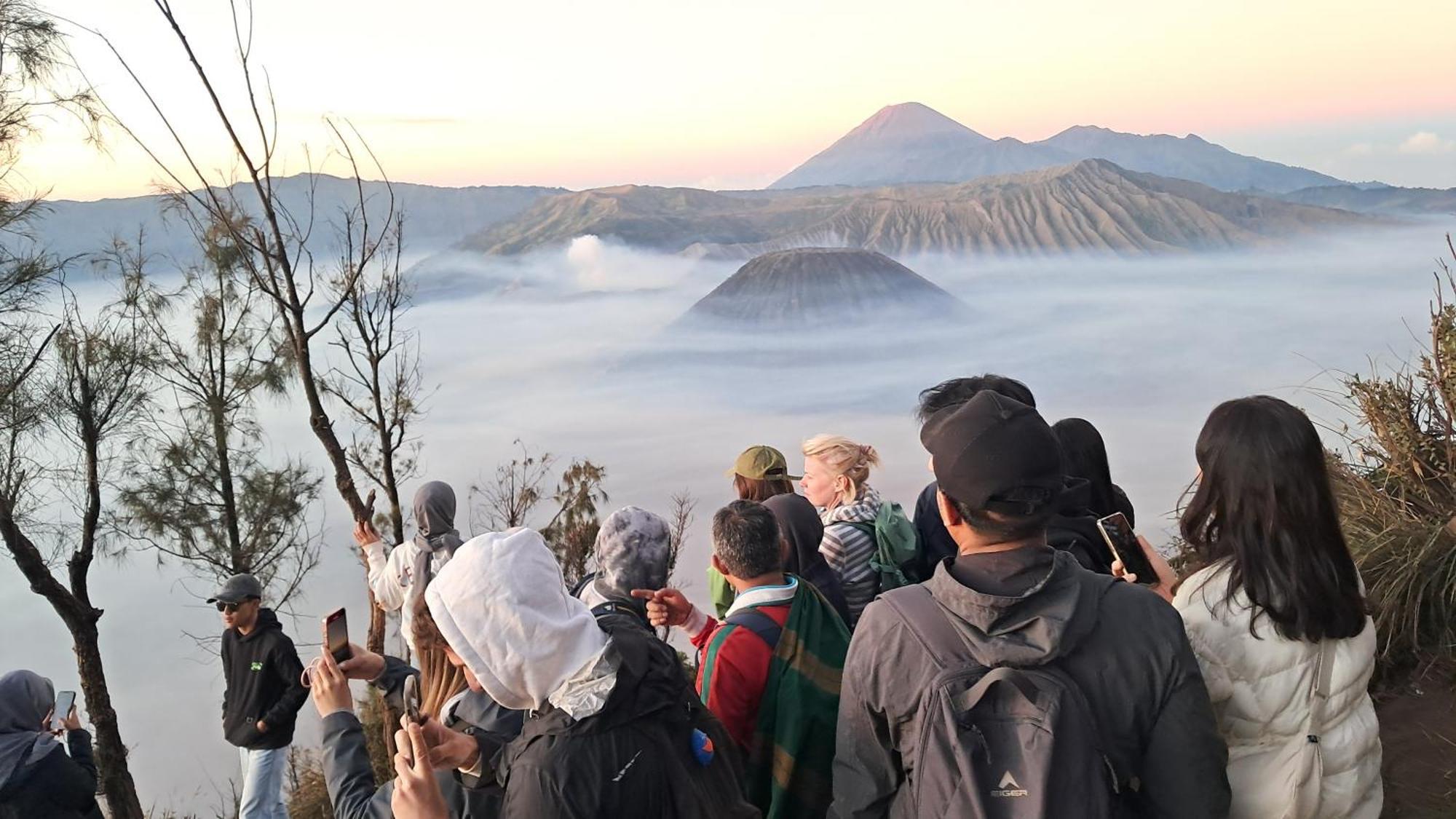 Bromo Dormitory & Cabin Exterior foto